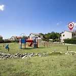 Villa Paradise Istria With Heated Pool Svetvinčenat